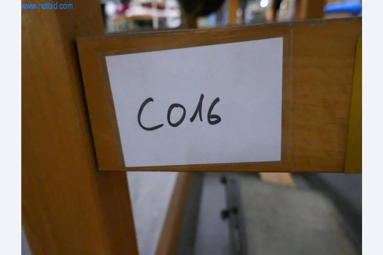 Stroje na zpracování kůže a textilu-6