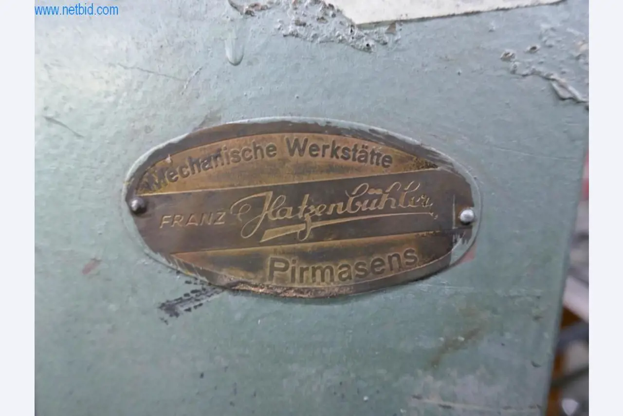 Leder- und Textilbearbeitungsmaschinen-3