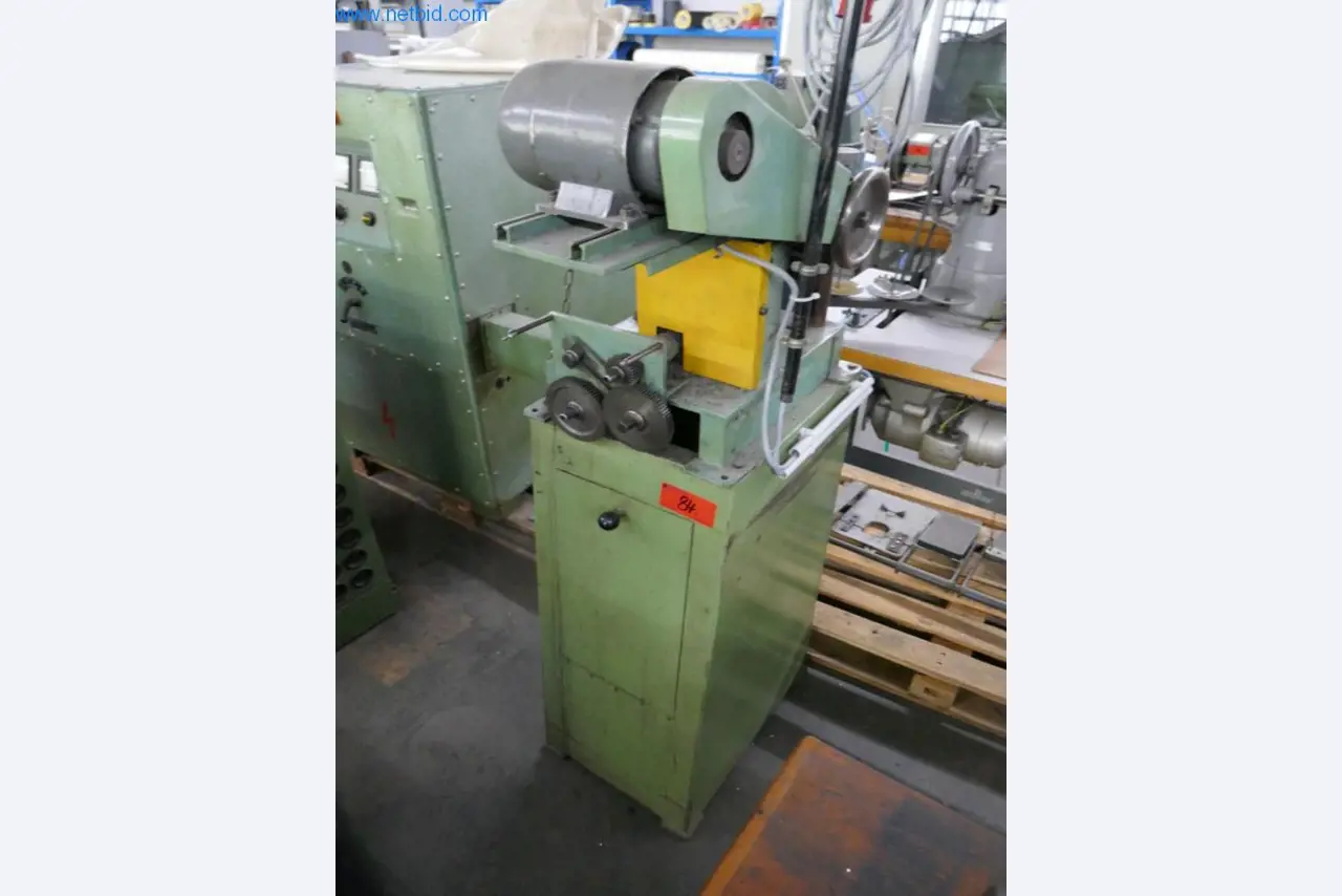 Leder- und Textilbearbeitungsmaschinen-1