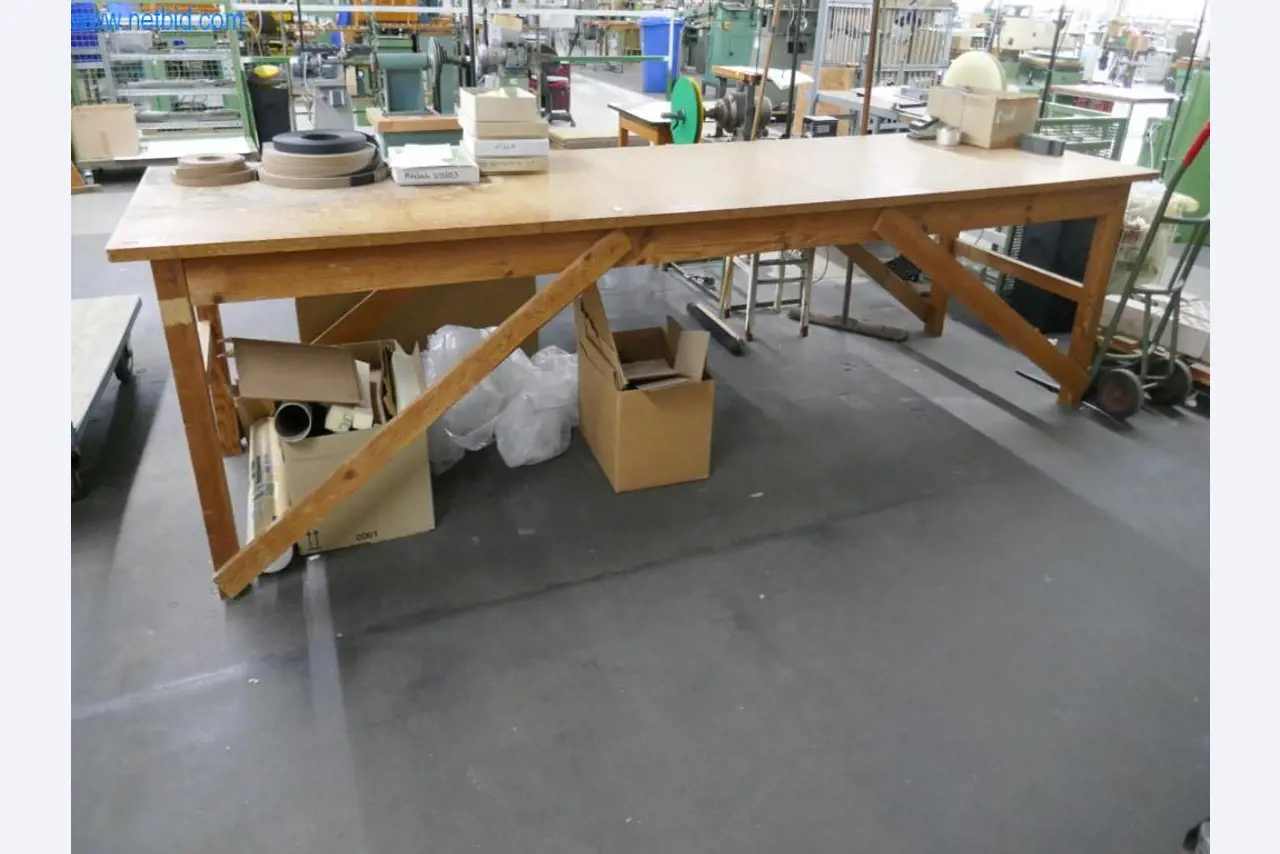 Leder- und Textilbearbeitungsmaschinen-1