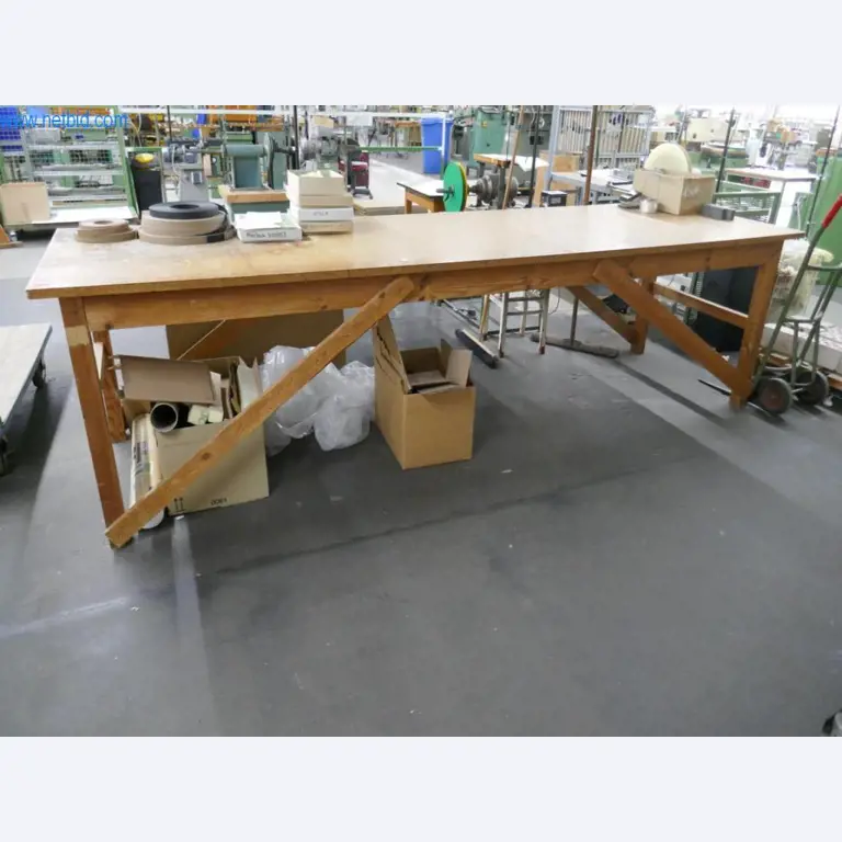 Leder- und Textilbearbeitungsmaschinen-1