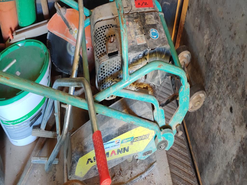 Nowoczesne, dobrze utrzymane pojazdy budowlane i budowlane oraz inny sprzęt mechaniczny z sektora inżynierii lądowej i wodnej.-1