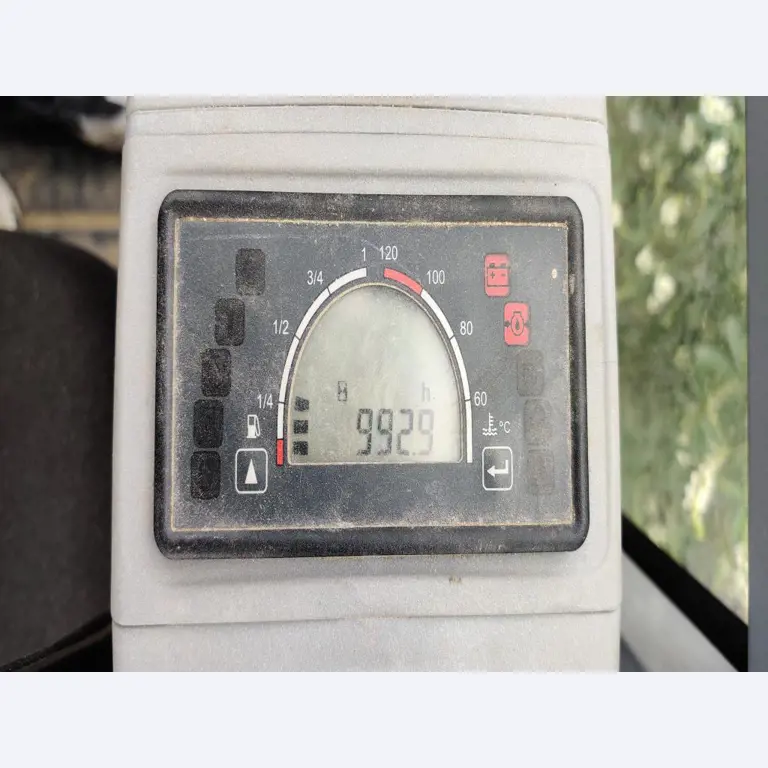 Vehículos de obra y construcción modernos y bien mantenidos y otros equipos mecánicos del sector de la ingeniería civil-5