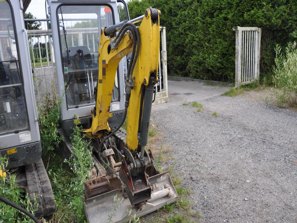 Sodobna, dobro vzdrževana gradbena vozila in vozila za gradbišča ter druga mehanska oprema iz sektorja gradbeništva.-6