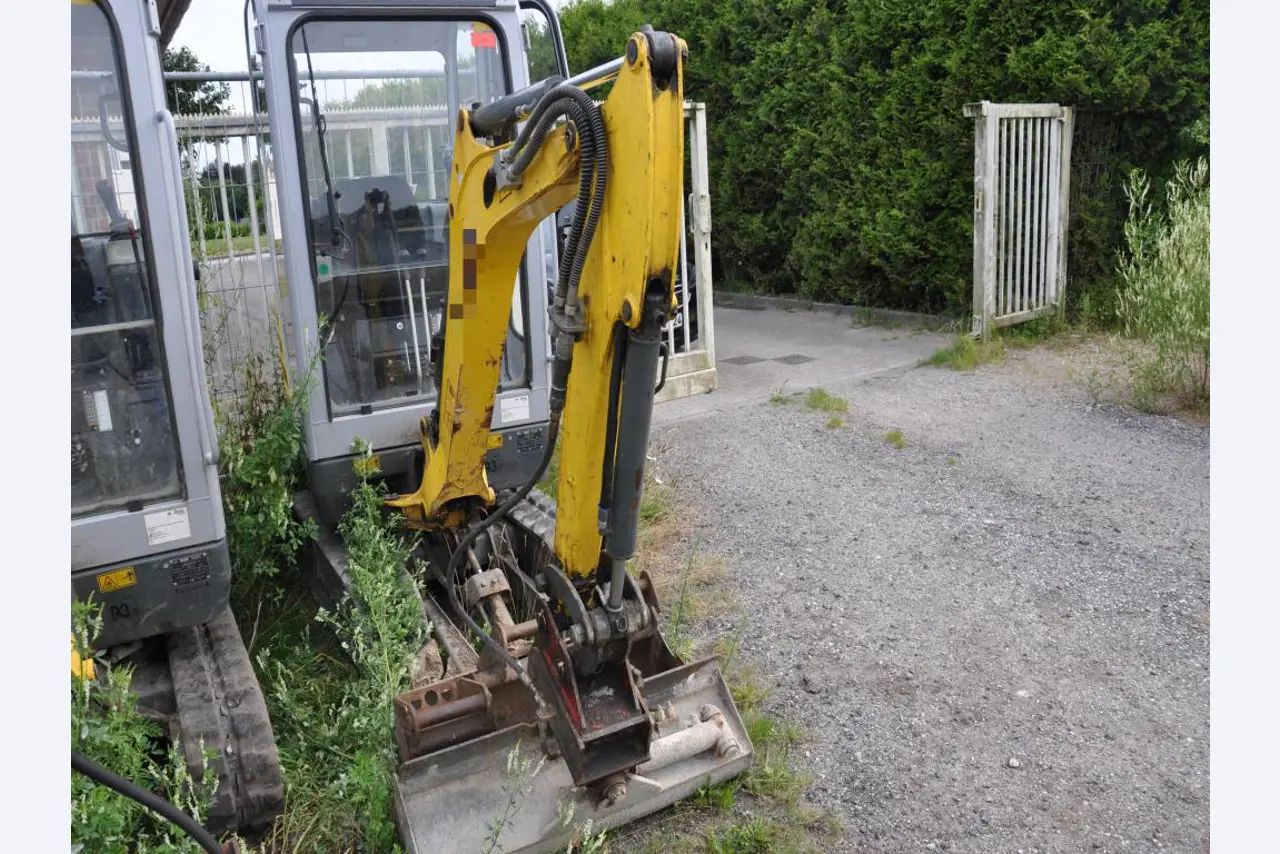 Modern, well-maintained construction and site vehicles as well as other mechanical equipment from the civil engineering sector-6