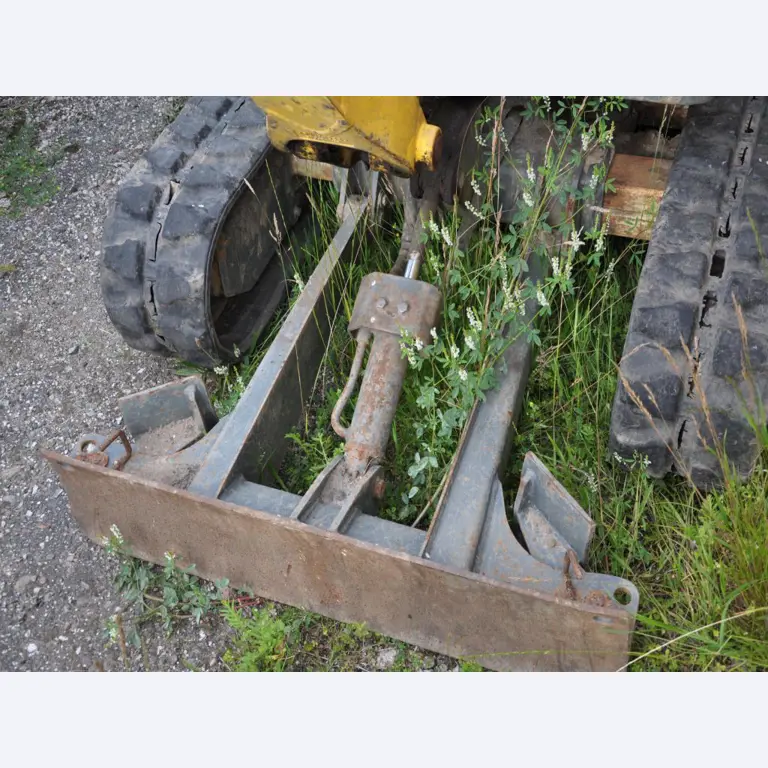 Moderne, gepflegte Bau- und Baustellenfahrzeuge sowie weitere maschinelle Ausstattung aus dem Tiefbau-2