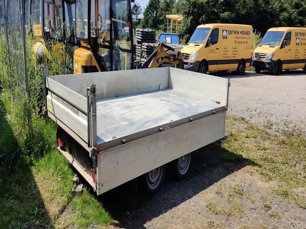 Sodobna, dobro vzdrževana gradbena vozila in vozila za gradbišča ter druga mehanska oprema iz sektorja gradbeništva.-2