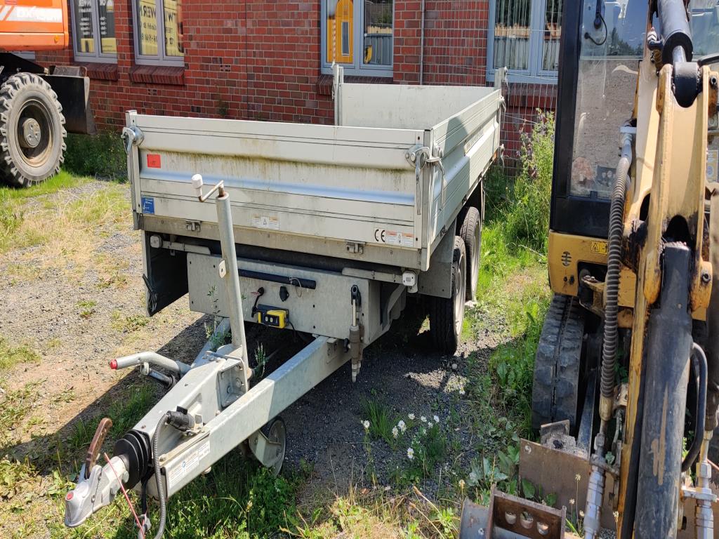 Sodobna, dobro vzdrževana gradbena vozila in vozila za gradbišča ter druga mehanska oprema iz sektorja gradbeništva.-7