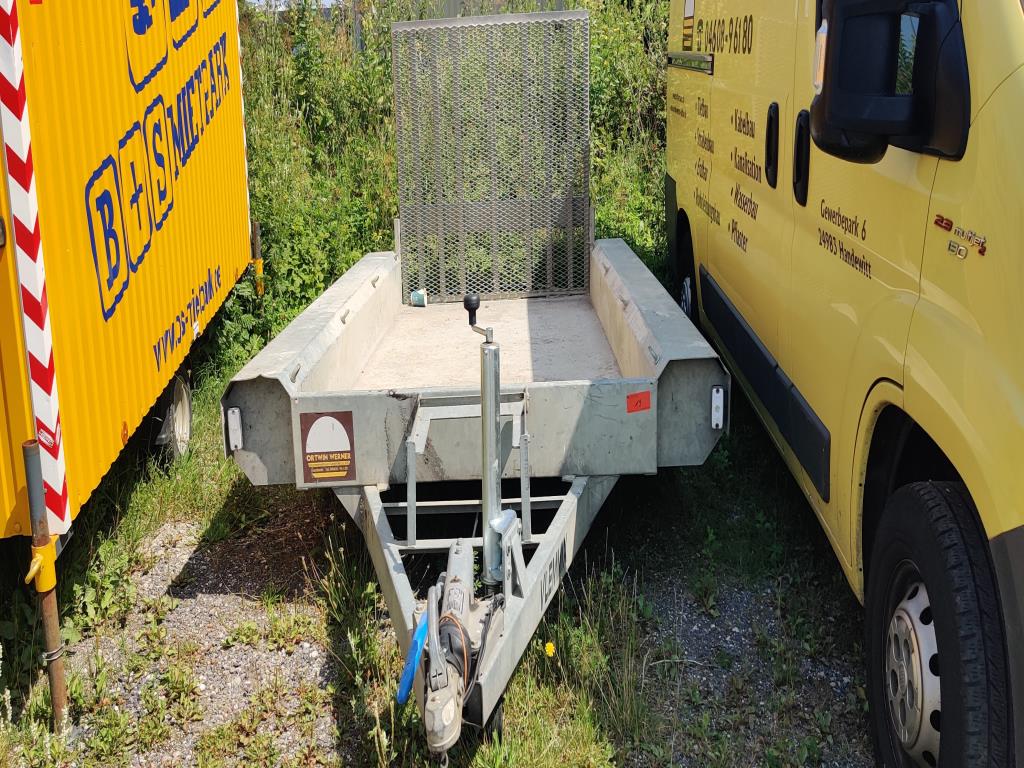 Sodobna, dobro vzdrževana gradbena vozila in vozila za gradbišča ter druga mehanska oprema iz sektorja gradbeništva.-1