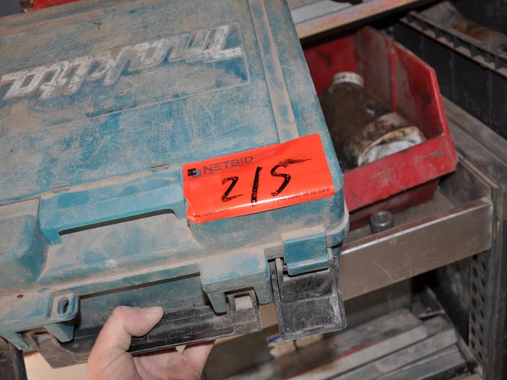 Moderne, gepflegte Bau- und Baustellenfahrzeuge sowie weitere maschinelle Ausstattung aus dem Tiefbau-2