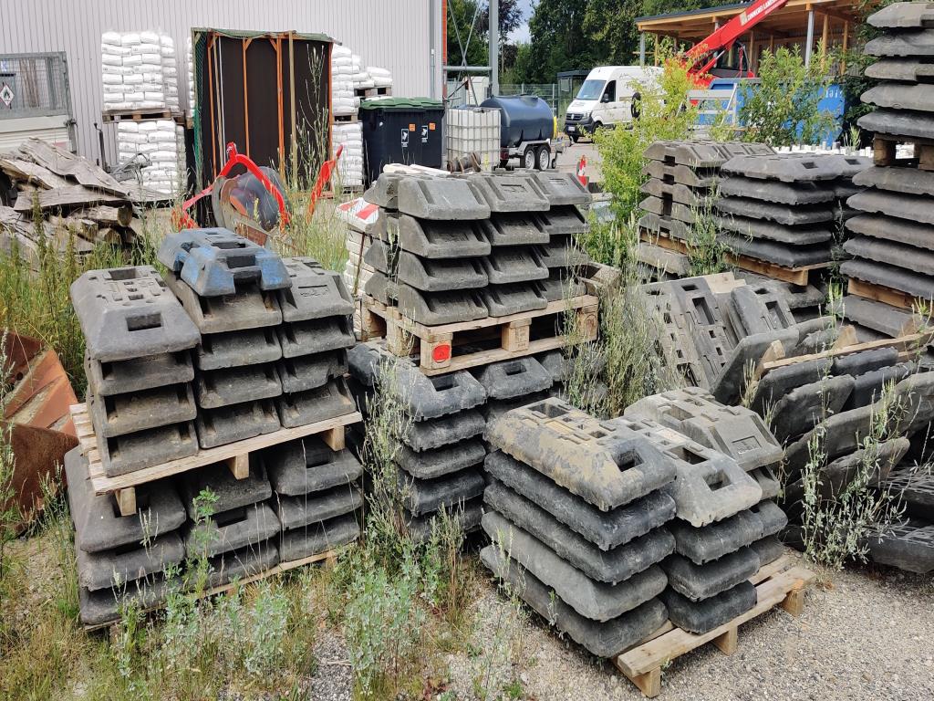 Nowoczesne, dobrze utrzymane pojazdy budowlane i budowlane oraz inny sprzęt mechaniczny z sektora inżynierii lądowej i wodnej.-11