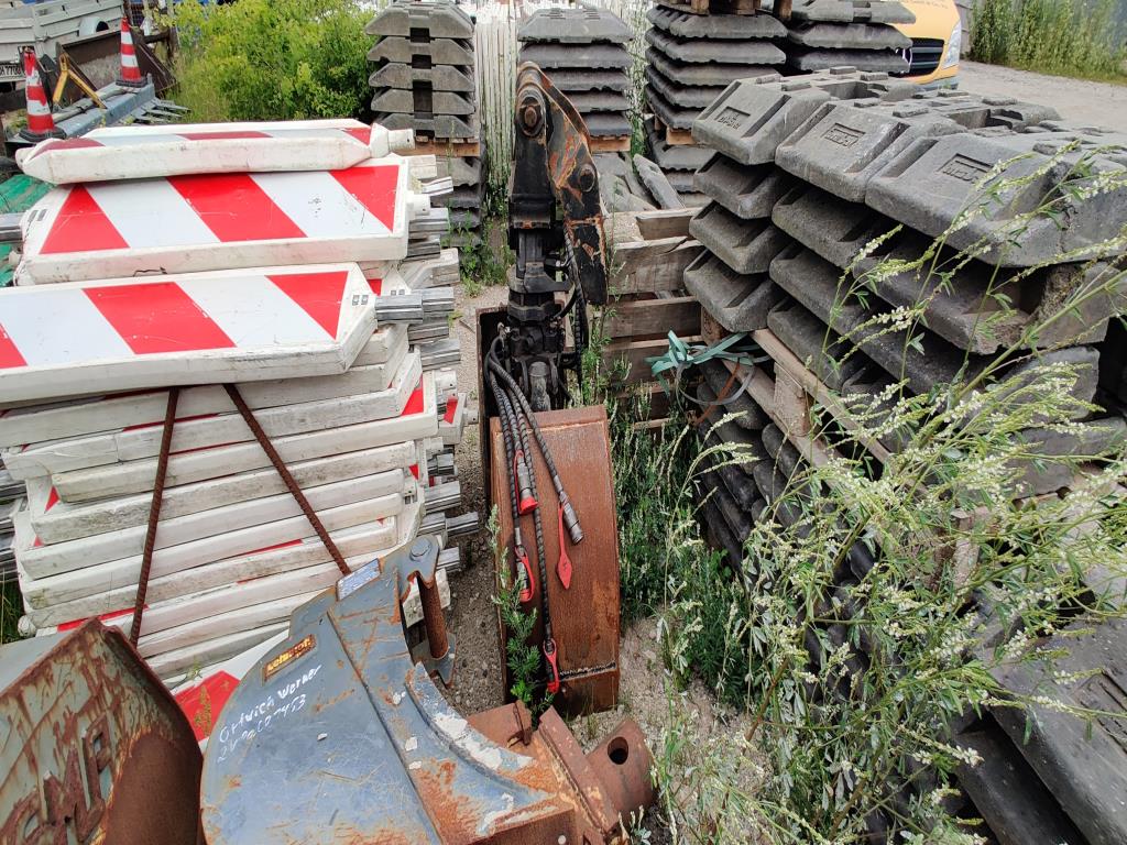 Nowoczesne, dobrze utrzymane pojazdy budowlane i budowlane oraz inny sprzęt mechaniczny z sektora inżynierii lądowej i wodnej.-7