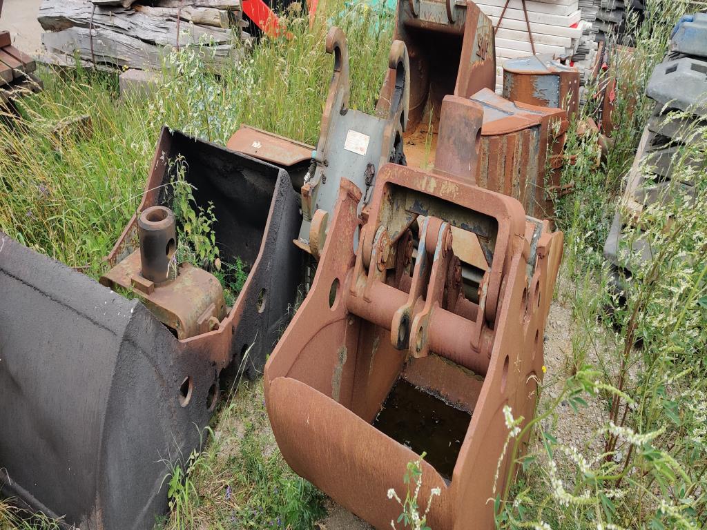 Moderne, gepflegte Bau- und Baustellenfahrzeuge sowie weitere maschinelle Ausstattung aus dem Tiefbau-1