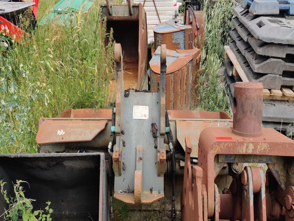 Moderne, gepflegte Bau- und Baustellenfahrzeuge sowie weitere maschinelle Ausstattung aus dem Tiefbau-3