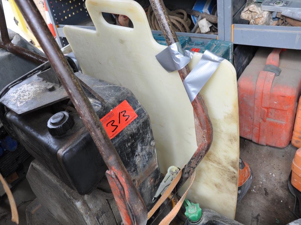 Vehículos de obra y construcción modernos y bien mantenidos y otros equipos mecánicos del sector de la ingeniería civil-2