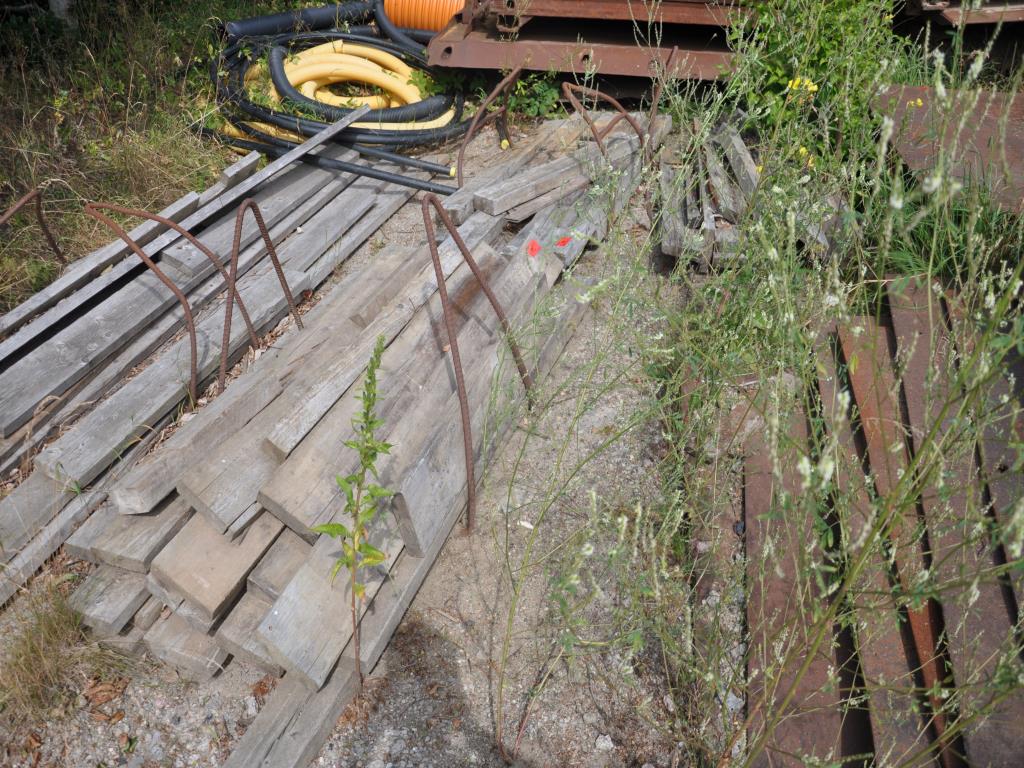 Sodobna, dobro vzdrževana gradbena vozila in vozila za gradbišča ter druga mehanska oprema iz sektorja gradbeništva.-13