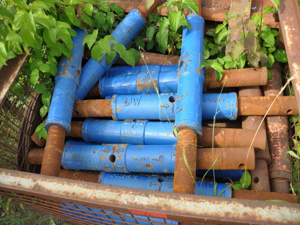 Sodobna, dobro vzdrževana gradbena vozila in vozila za gradbišča ter druga mehanska oprema iz sektorja gradbeništva.-2