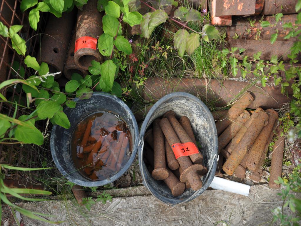 Sodobna, dobro vzdrževana gradbena vozila in vozila za gradbišča ter druga mehanska oprema iz sektorja gradbeništva.-4