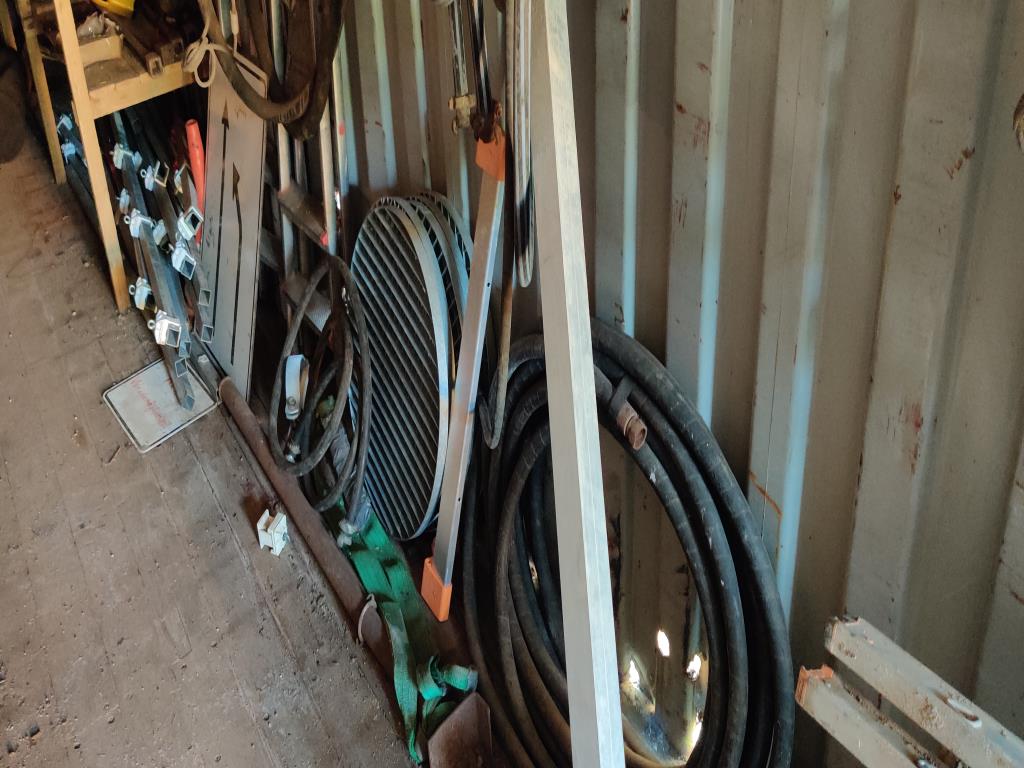 Veículos de construção e de estaleiro modernos e bem conservados e outros equipamentos mecânicos do sector da engenharia civil-11