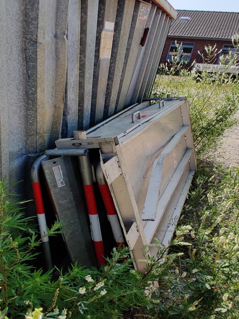 Sodobna, dobro vzdrževana gradbena vozila in vozila za gradbišča ter druga mehanska oprema iz sektorja gradbeništva.-2