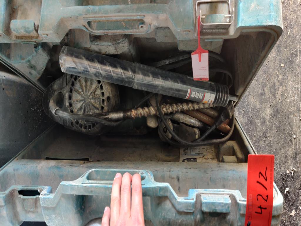 Sodobna, dobro vzdrževana gradbena vozila in vozila za gradbišča ter druga mehanska oprema iz sektorja gradbeništva.-1