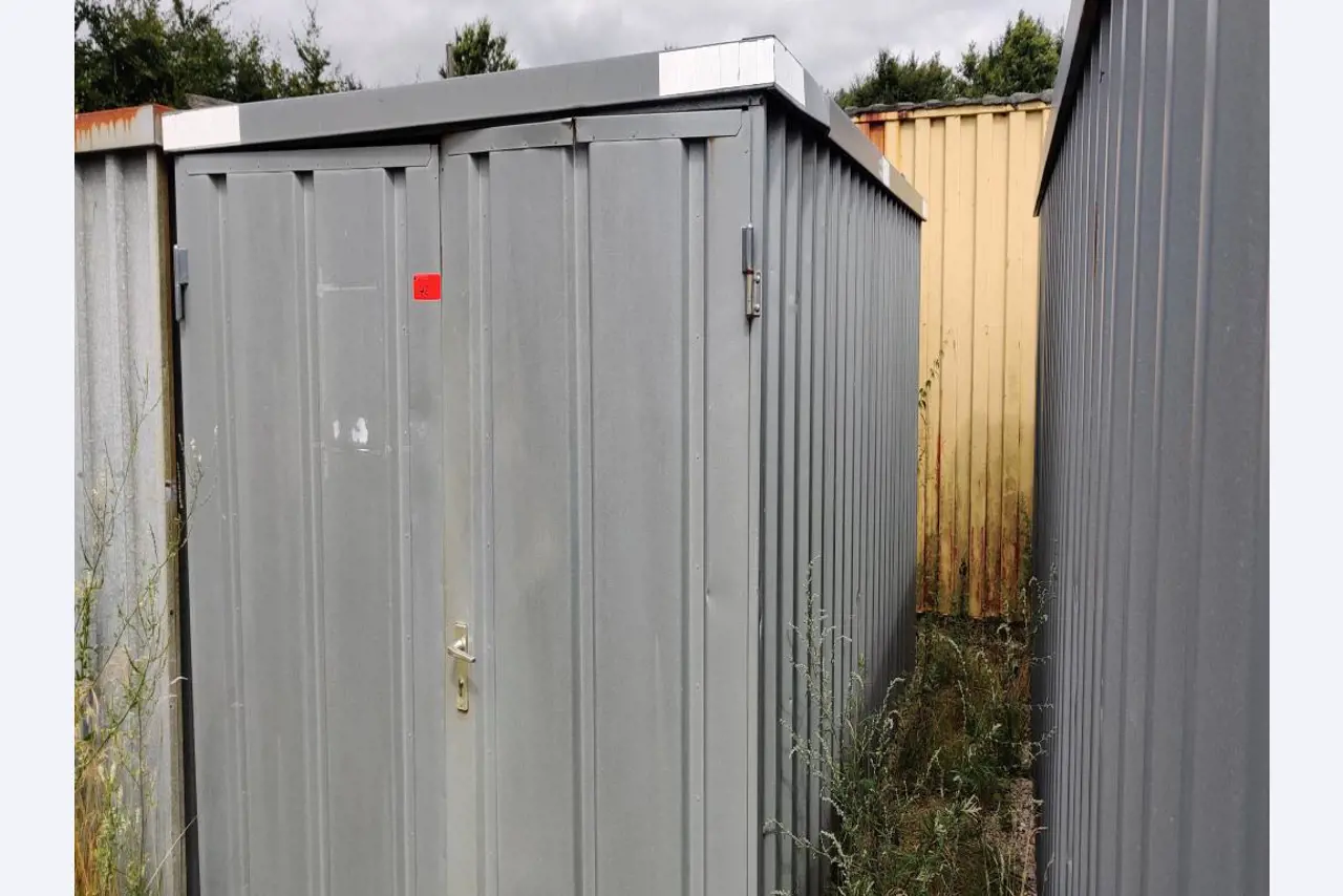 Vehículos de obra y construcción modernos y bien mantenidos y otros equipos mecánicos del sector de la ingeniería civil-7