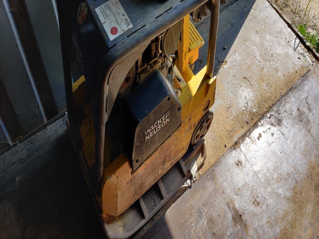 Moderne, gepflegte Bau- und Baustellenfahrzeuge sowie weitere maschinelle Ausstattung aus dem Tiefbau-3