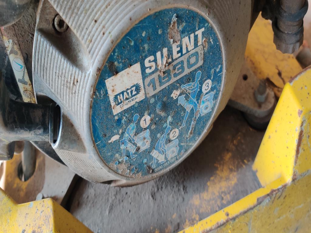 Moderne, gepflegte Bau- und Baustellenfahrzeuge sowie weitere maschinelle Ausstattung aus dem Tiefbau-4