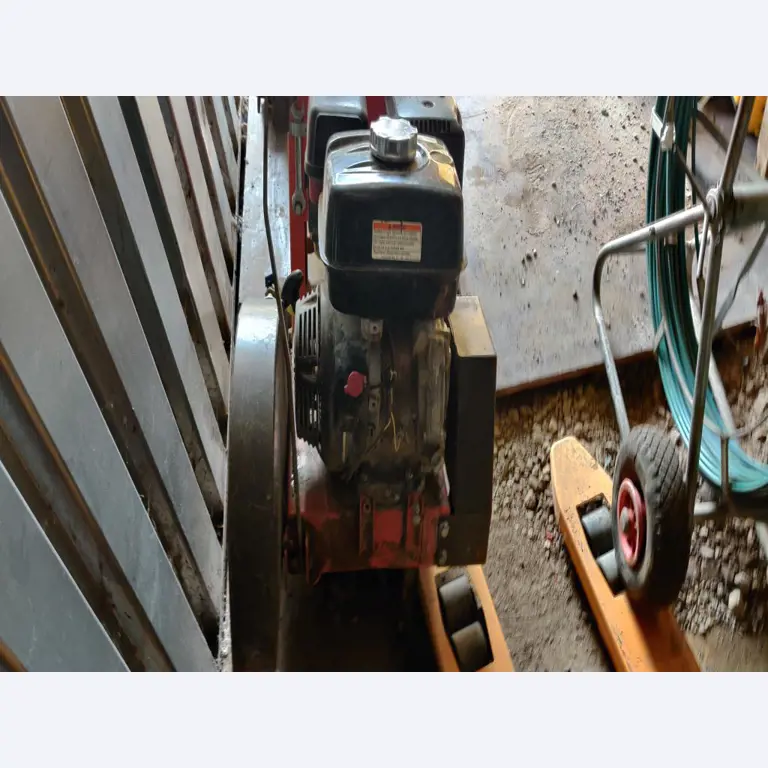 Nowoczesne, dobrze utrzymane pojazdy budowlane i budowlane oraz inny sprzęt mechaniczny z sektora inżynierii lądowej i wodnej.-1