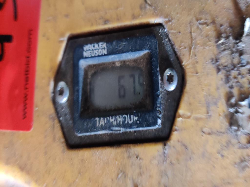 Sodobna, dobro vzdrževana gradbena vozila in vozila za gradbišča ter druga mehanska oprema iz sektorja gradbeništva.-2