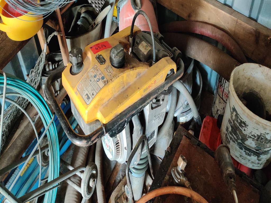 Sodobna, dobro vzdrževana gradbena vozila in vozila za gradbišča ter druga mehanska oprema iz sektorja gradbeništva.-4