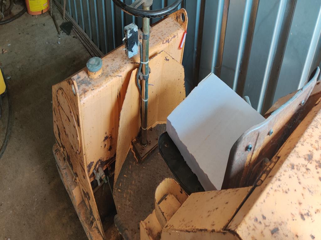 Sodobna, dobro vzdrževana gradbena vozila in vozila za gradbišča ter druga mehanska oprema iz sektorja gradbeništva.-2