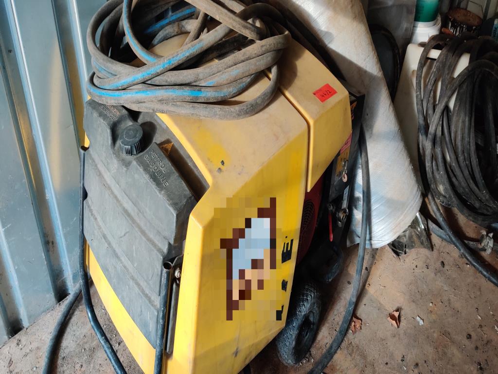 Nowoczesne, dobrze utrzymane pojazdy budowlane i budowlane oraz inny sprzęt mechaniczny z sektora inżynierii lądowej i wodnej.-1