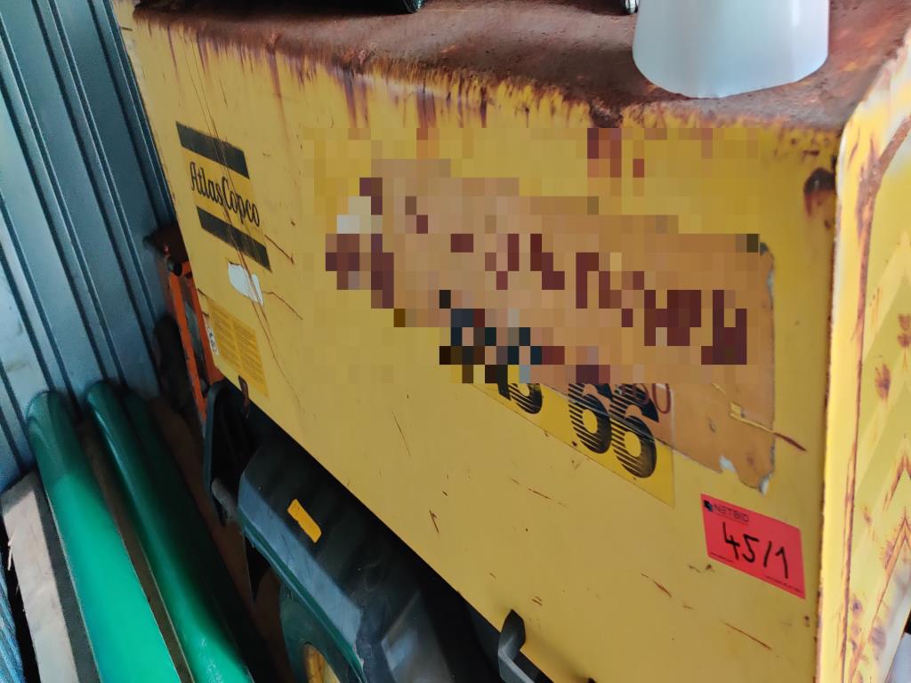 Moderne, gepflegte Bau- und Baustellenfahrzeuge sowie weitere maschinelle Ausstattung aus dem Tiefbau-5