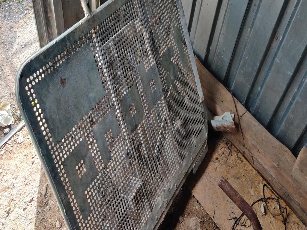 Sodobna, dobro vzdrževana gradbena vozila in vozila za gradbišča ter druga mehanska oprema iz sektorja gradbeništva.-2