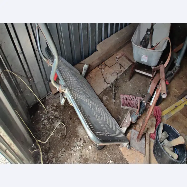 Moderne, gepflegte Bau- und Baustellenfahrzeuge sowie weitere maschinelle Ausstattung aus dem Tiefbau-3