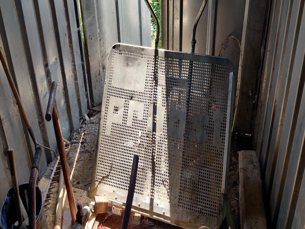 Sodobna, dobro vzdrževana gradbena vozila in vozila za gradbišča ter druga mehanska oprema iz sektorja gradbeništva.-4