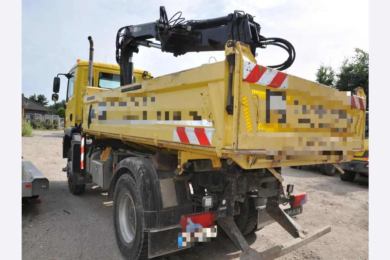 Moderne, gepflegte Bau- und Baustellenfahrzeuge sowie weitere maschinelle Ausstattung aus dem Tiefbau-14