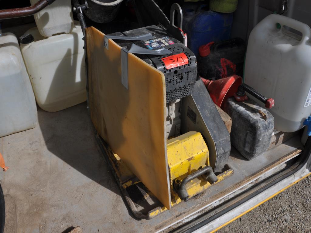 Sodobna, dobro vzdrževana gradbena vozila in vozila za gradbišča ter druga mehanska oprema iz sektorja gradbeništva.-3