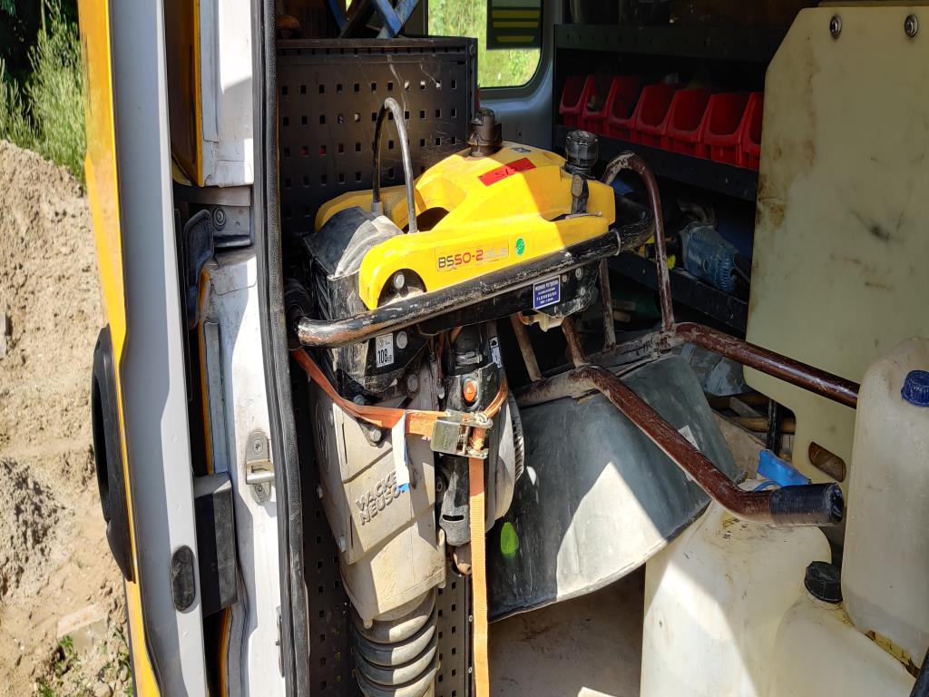 Nowoczesne, dobrze utrzymane pojazdy budowlane i budowlane oraz inny sprzęt mechaniczny z sektora inżynierii lądowej i wodnej.-2