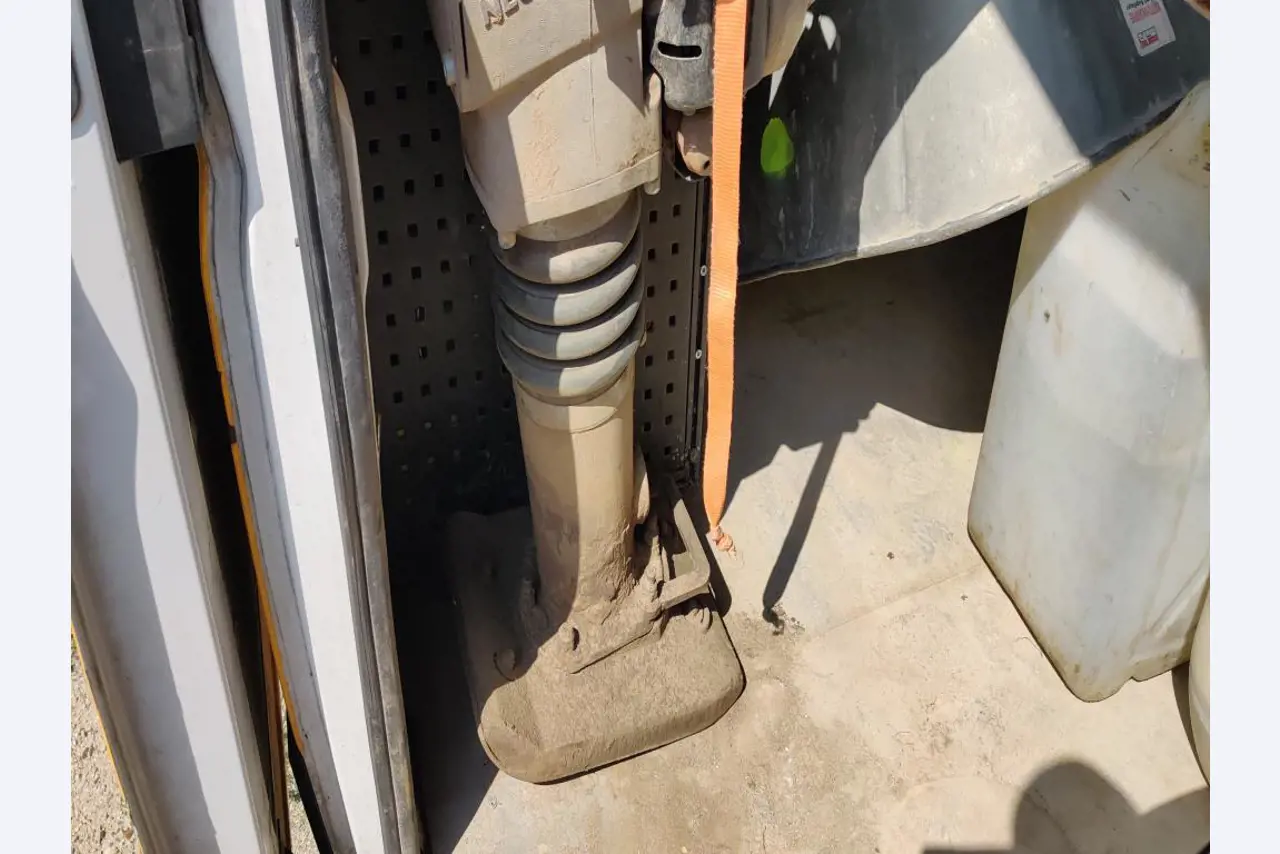 Sodobna, dobro vzdrževana gradbena vozila in vozila za gradbišča ter druga mehanska oprema iz sektorja gradbeništva.-4