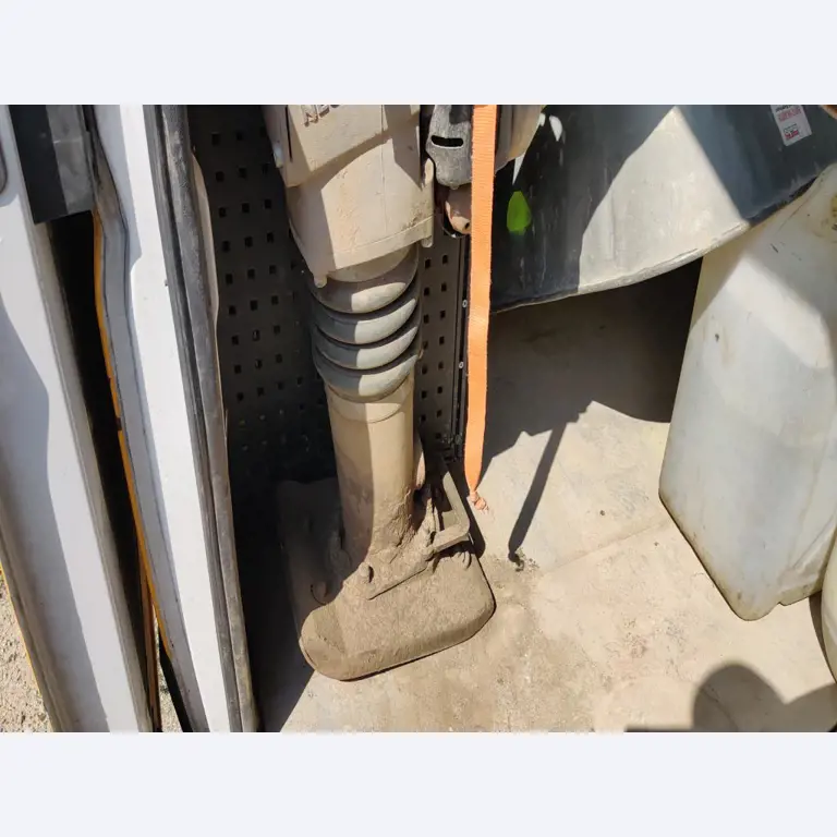 Sodobna, dobro vzdrževana gradbena vozila in vozila za gradbišča ter druga mehanska oprema iz sektorja gradbeništva.-4