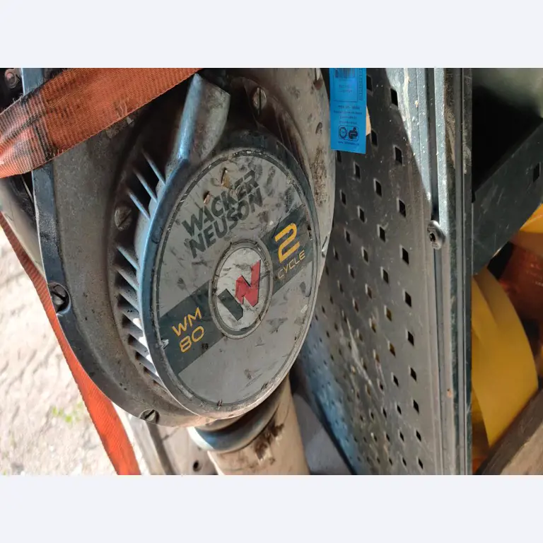 Sodobna, dobro vzdrževana gradbena vozila in vozila za gradbišča ter druga mehanska oprema iz sektorja gradbeništva.-5