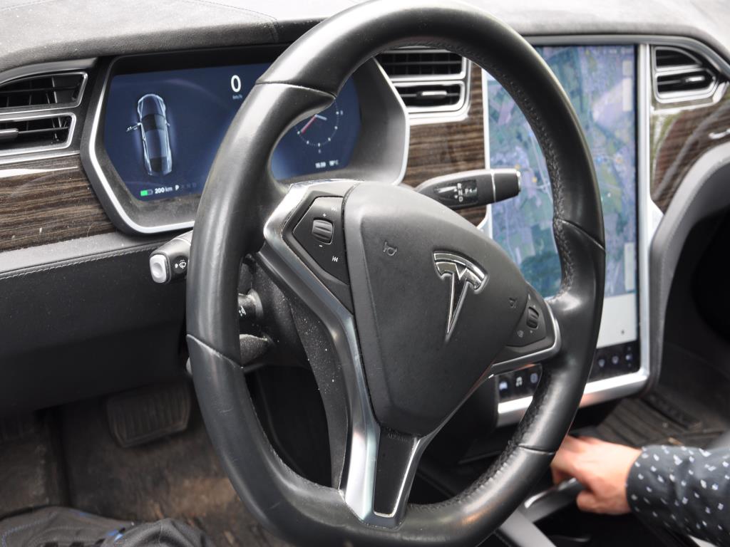 Sodobna, dobro vzdrževana gradbena vozila in vozila za gradbišča ter druga mehanska oprema iz sektorja gradbeništva.-12