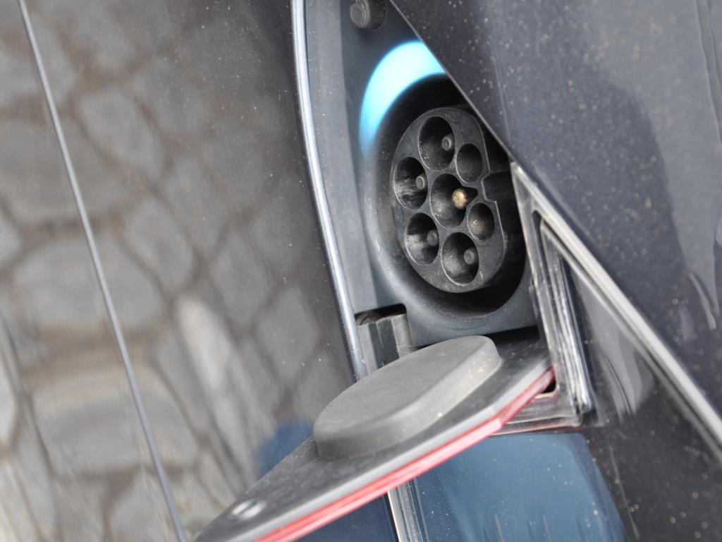 Sodobna, dobro vzdrževana gradbena vozila in vozila za gradbišča ter druga mehanska oprema iz sektorja gradbeništva.-15