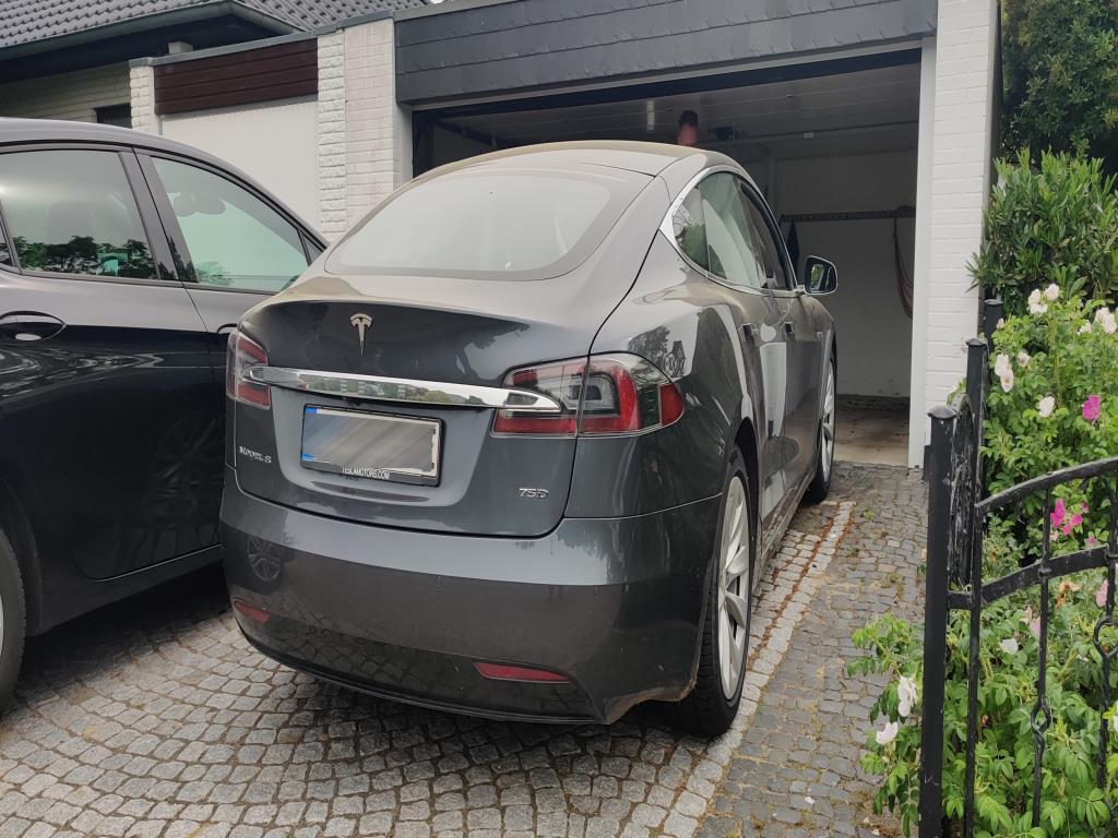 Sodobna, dobro vzdrževana gradbena vozila in vozila za gradbišča ter druga mehanska oprema iz sektorja gradbeništva.-19