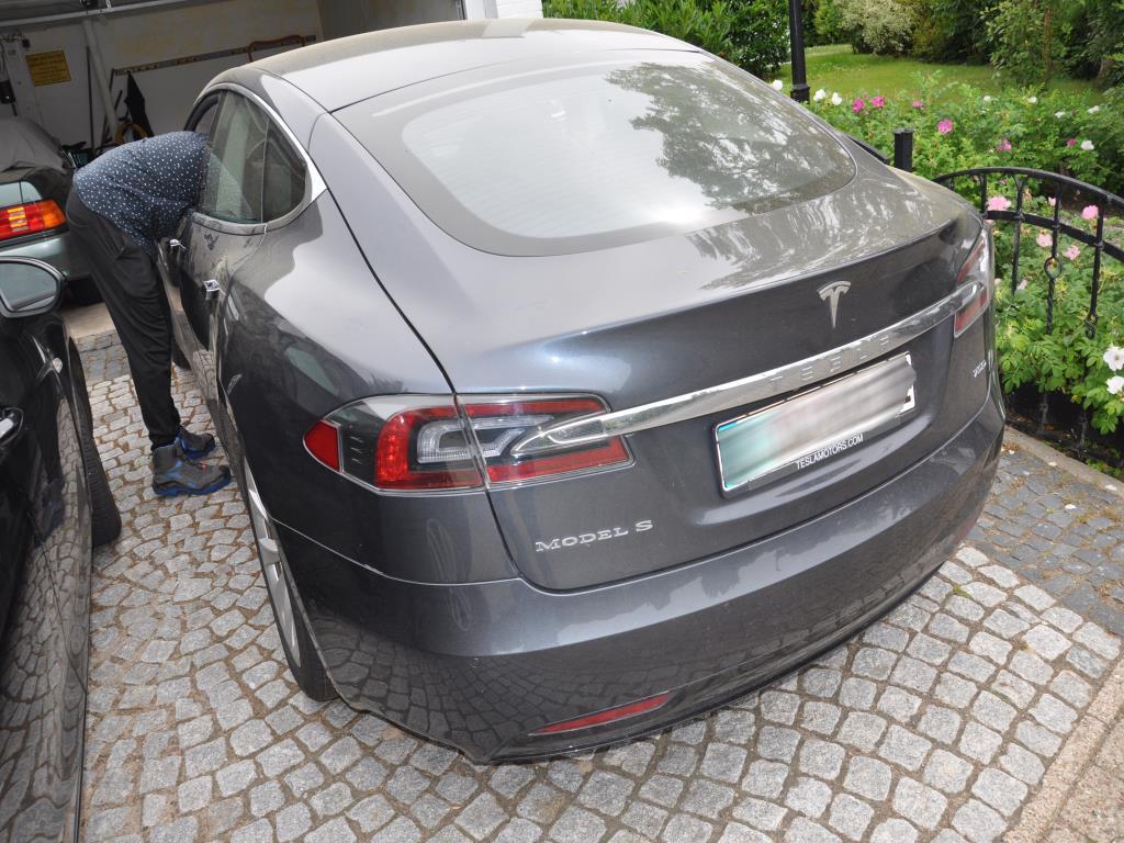 Sodobna, dobro vzdrževana gradbena vozila in vozila za gradbišča ter druga mehanska oprema iz sektorja gradbeništva.-3