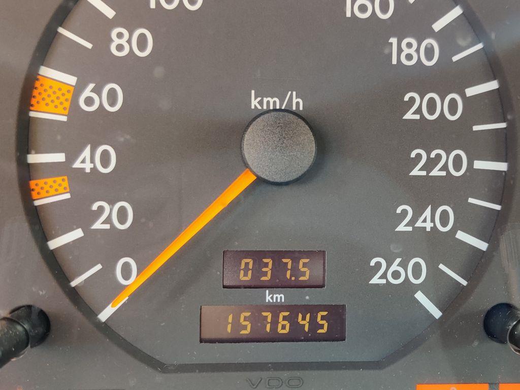 Sodobna, dobro vzdrževana gradbena vozila in vozila za gradbišča ter druga mehanska oprema iz sektorja gradbeništva.-11