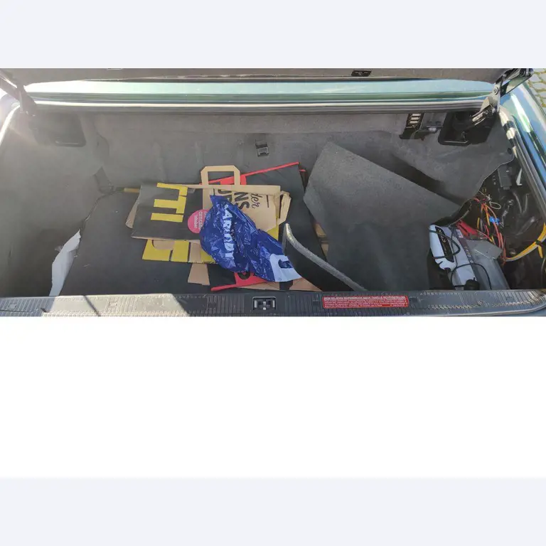 Vehículos de obra y construcción modernos y bien mantenidos y otros equipos mecánicos del sector de la ingeniería civil-16