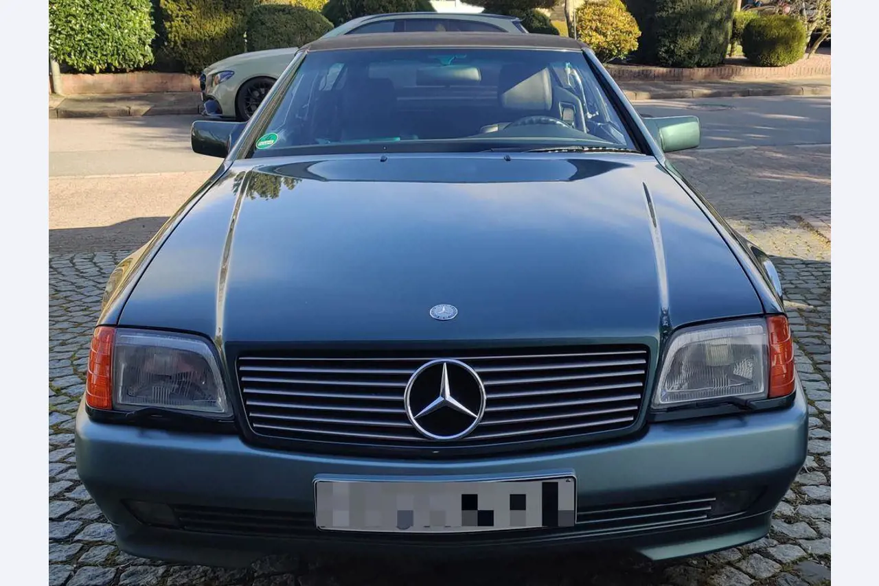 Vehículos de obra y construcción modernos y bien mantenidos y otros equipos mecánicos del sector de la ingeniería civil-2